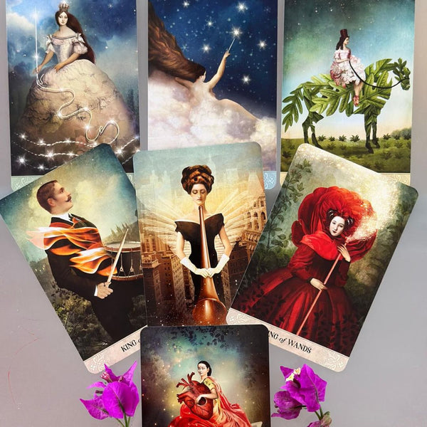 Sedinte de tarot personalizate: claritate si raspunsuri